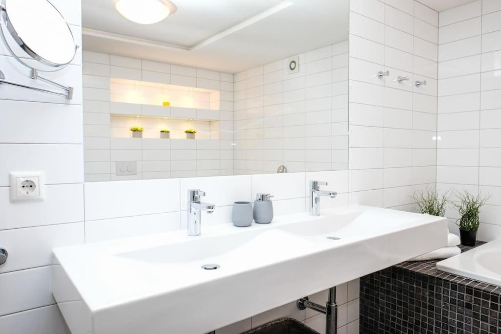 #Stayhere - Spacious Luxury Town Hall 3Bdr Apartment Wilna Exterior foto