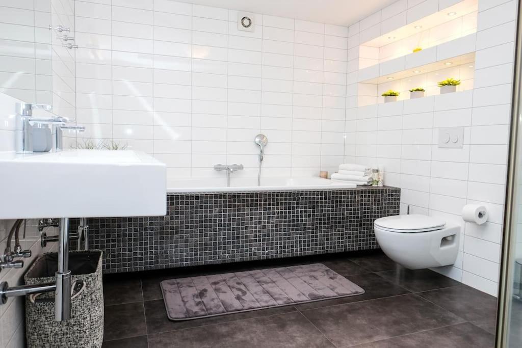 #Stayhere - Spacious Luxury Town Hall 3Bdr Apartment Wilna Exterior foto